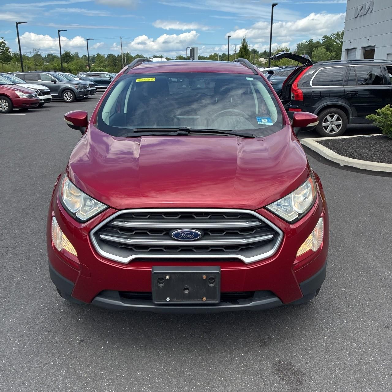 Ford EcoSport Vehicle Full-screen Gallery Image 8
