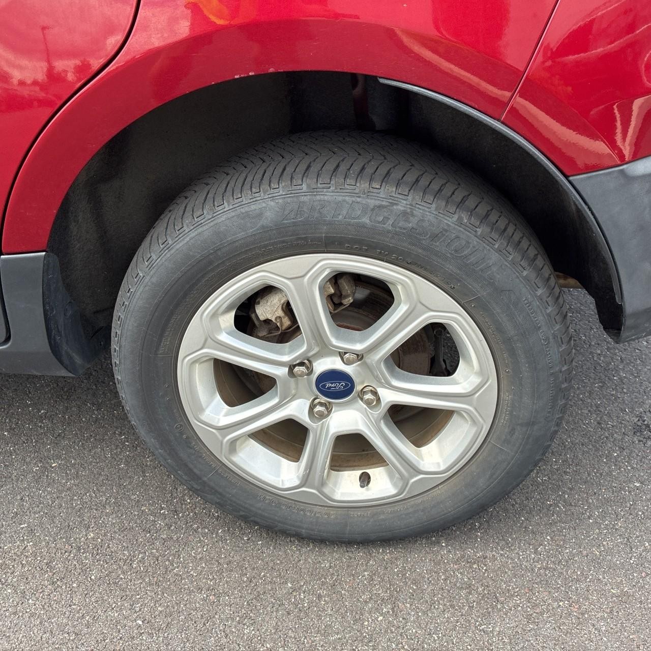 Ford EcoSport Vehicle Full-screen Gallery Image 20