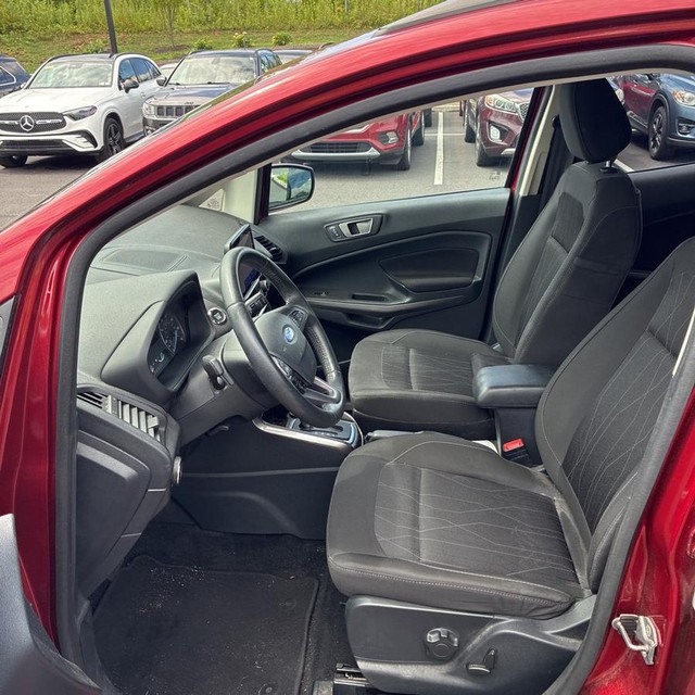 Ford EcoSport Vehicle Full-screen Gallery Image 10