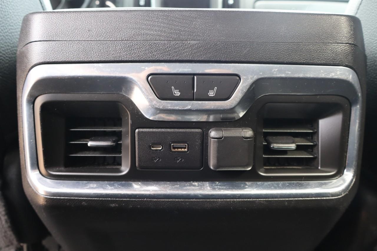 GMC Sierra 2500HD Vehicle Full-screen Gallery Image 29