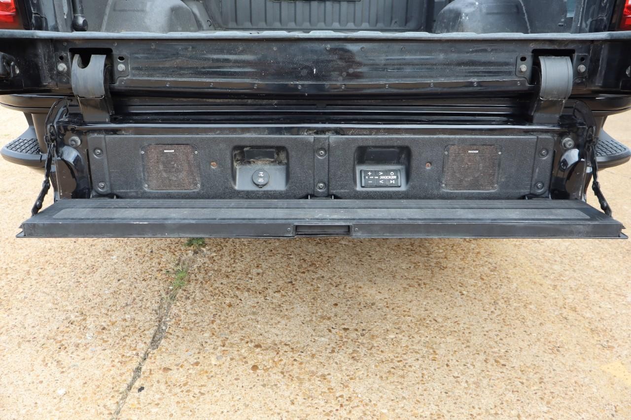 GMC Sierra 2500HD Vehicle Full-screen Gallery Image 31