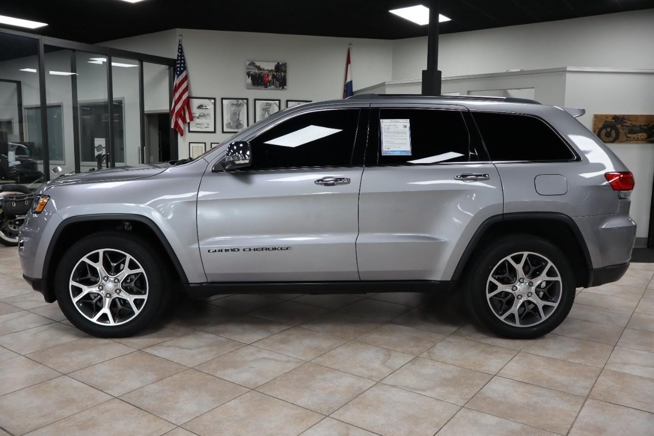 Jeep Grand Cherokee Vehicle Full-screen Gallery Image 3