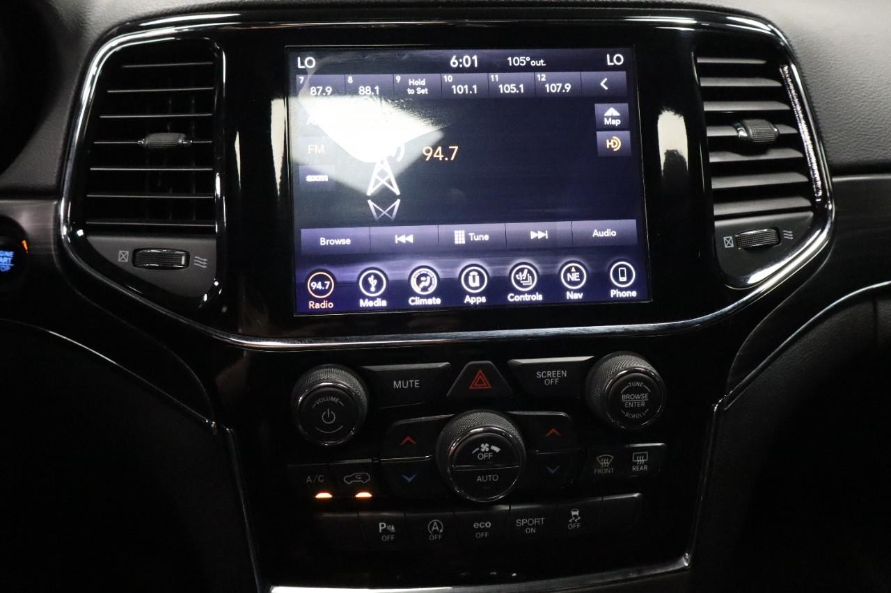 Jeep Grand Cherokee Vehicle Full-screen Gallery Image 21