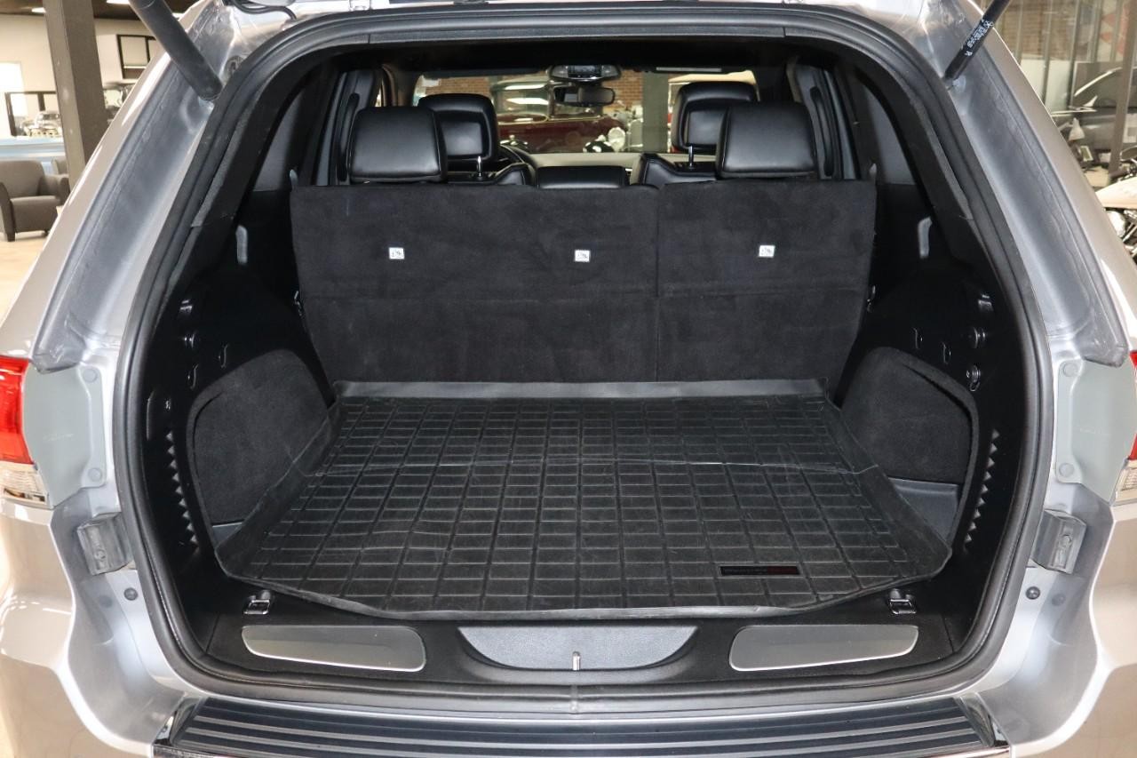 Jeep Grand Cherokee Vehicle Full-screen Gallery Image 28