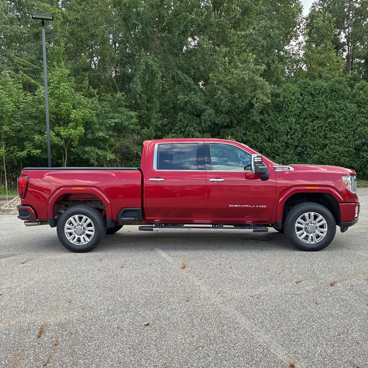 GMC Sierra 2500HD Vehicle Full-screen Gallery Image 5