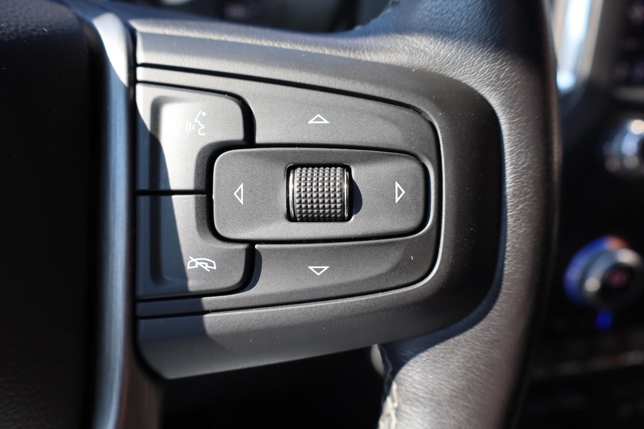 GMC Sierra 2500HD Vehicle Full-screen Gallery Image 16