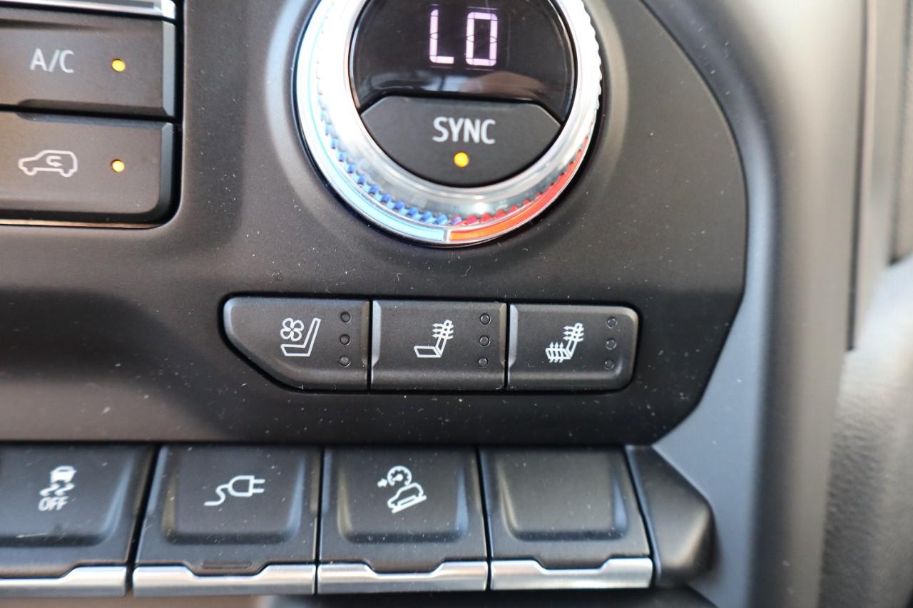 GMC Sierra 2500HD Vehicle Full-screen Gallery Image 23