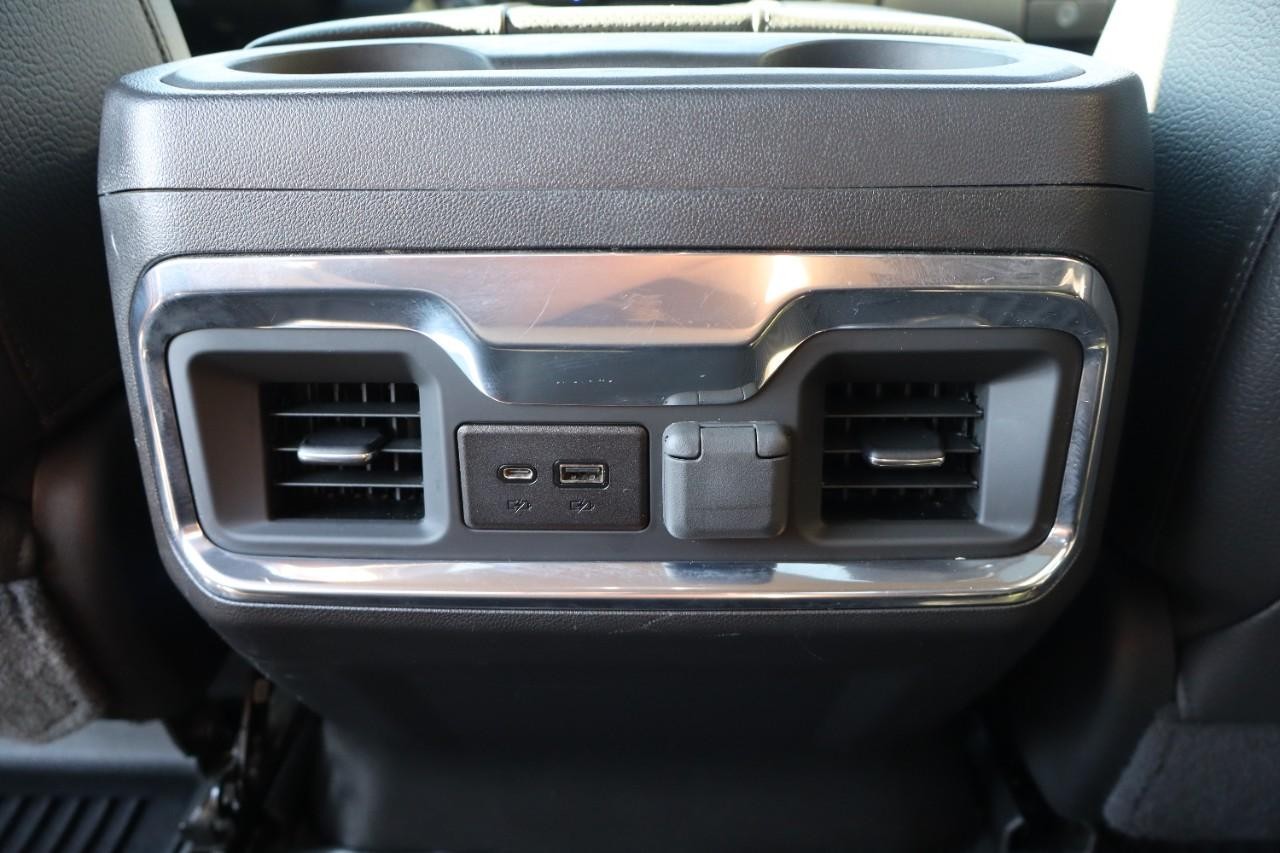 GMC Sierra 2500HD Vehicle Full-screen Gallery Image 29