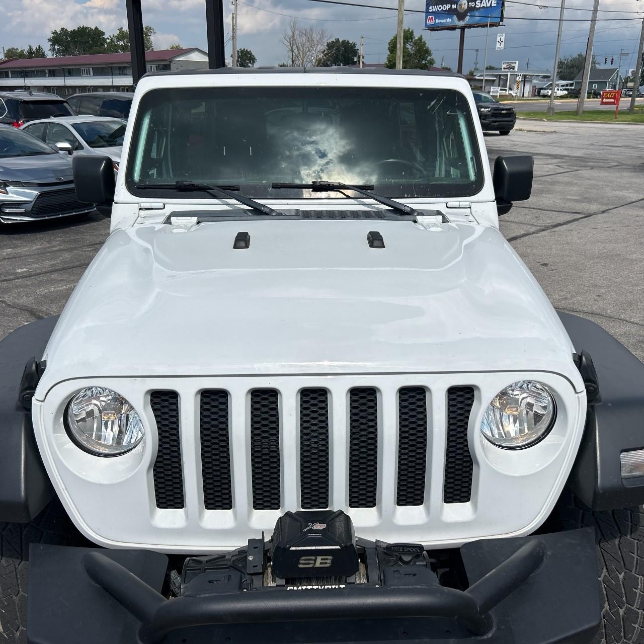 Jeep Wrangler Vehicle Full-screen Gallery Image 6