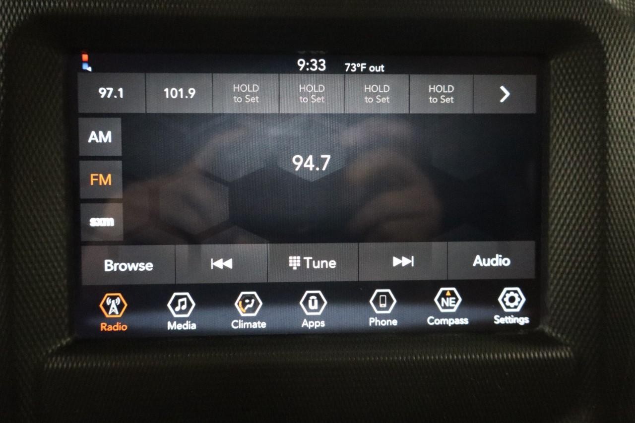 Jeep Wrangler Vehicle Full-screen Gallery Image 16