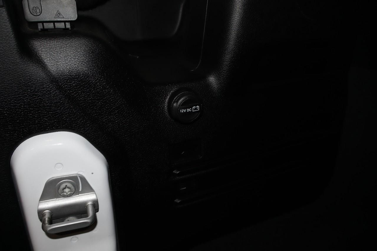 Jeep Wrangler Vehicle Full-screen Gallery Image 23