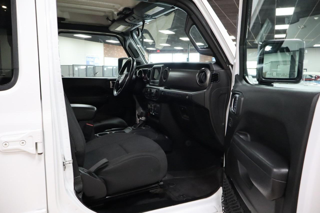 Jeep Wrangler Vehicle Full-screen Gallery Image 26