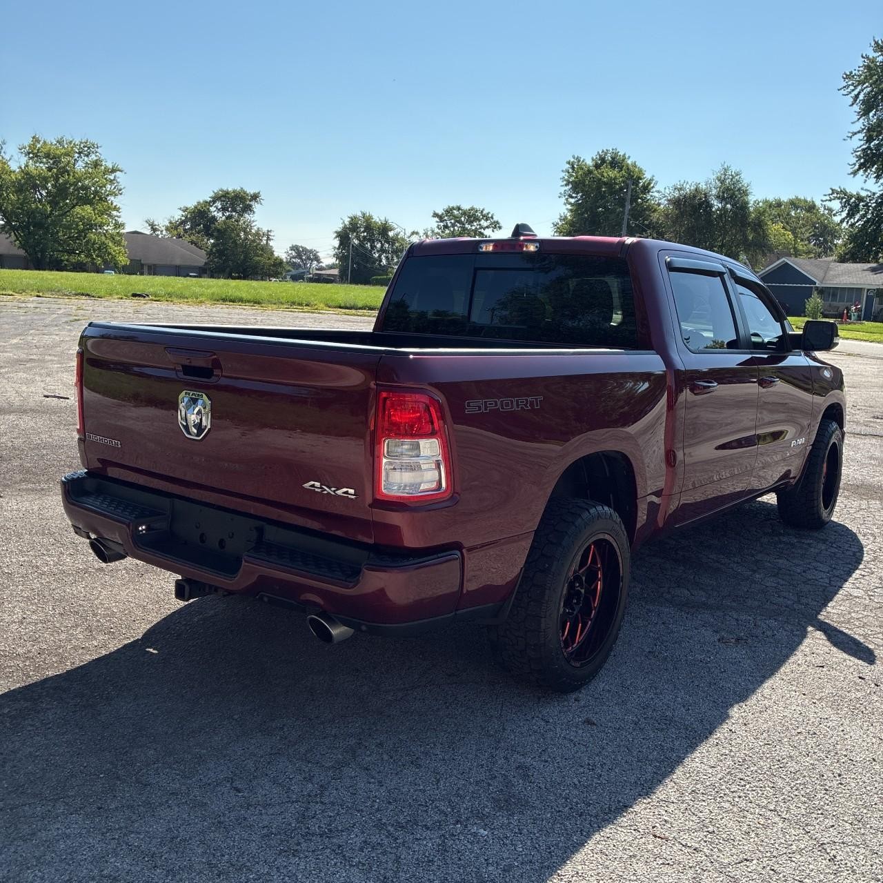 Ram 1500 Vehicle Full-screen Gallery Image 5