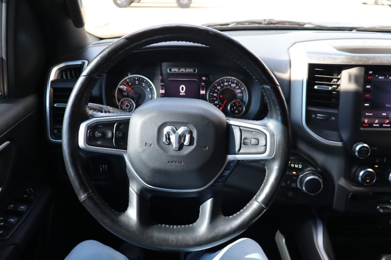Ram 1500 Vehicle Full-screen Gallery Image 12