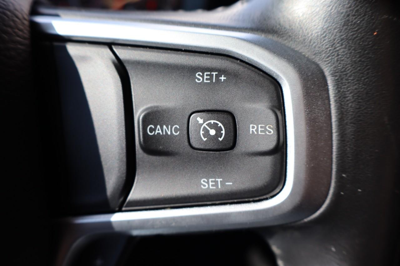 Ram 1500 Vehicle Full-screen Gallery Image 14