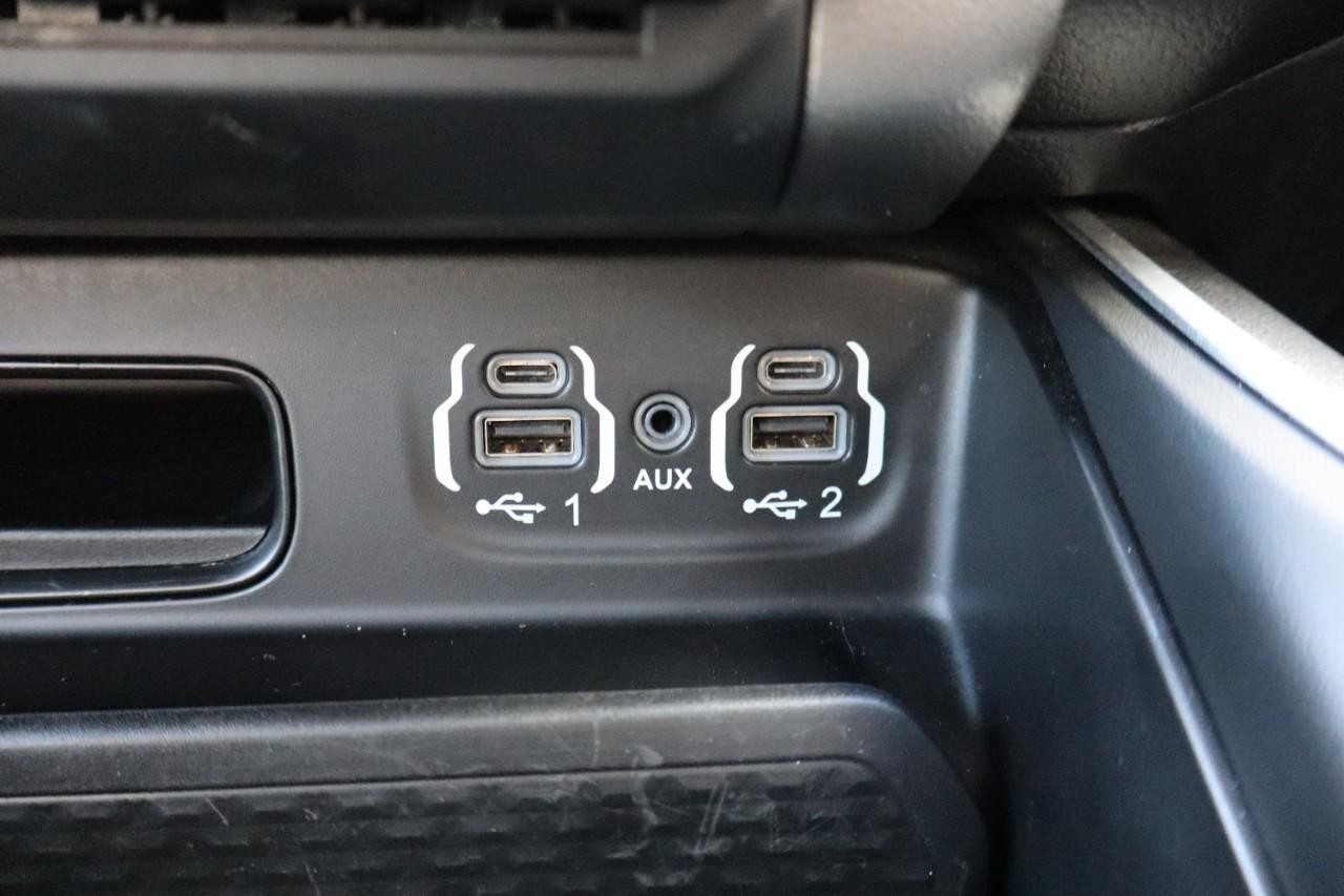 Ram 1500 Vehicle Full-screen Gallery Image 21
