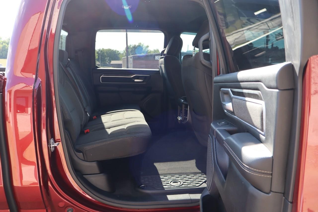 Ram 1500 Vehicle Full-screen Gallery Image 26