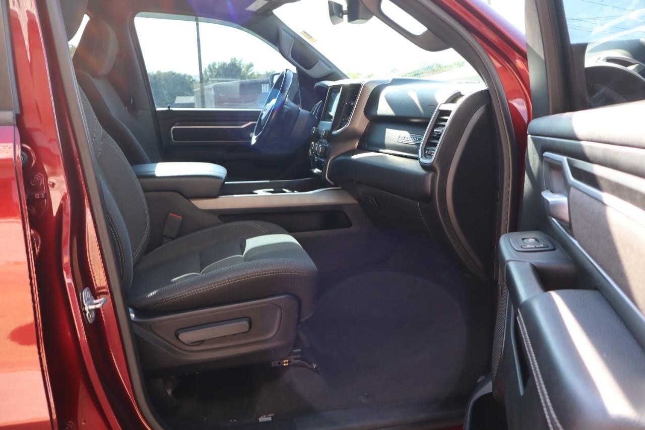 Ram 1500 Vehicle Full-screen Gallery Image 28