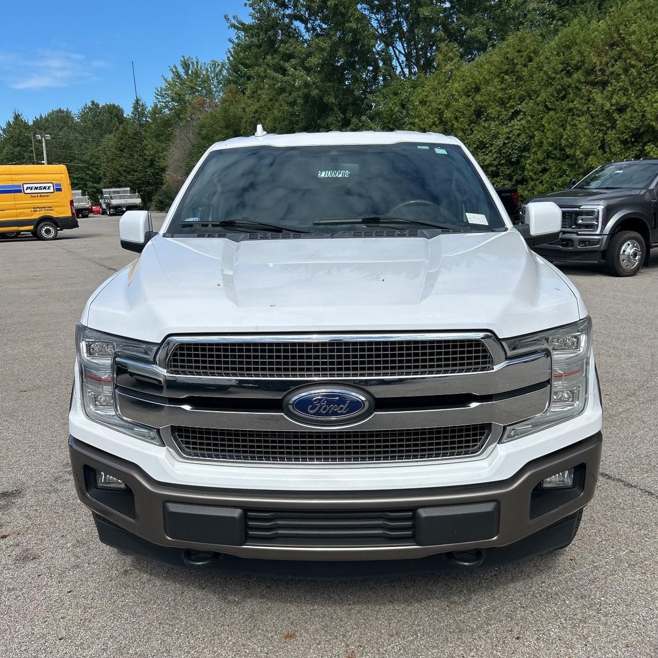 Ford F-150 Vehicle Full-screen Gallery Image 7