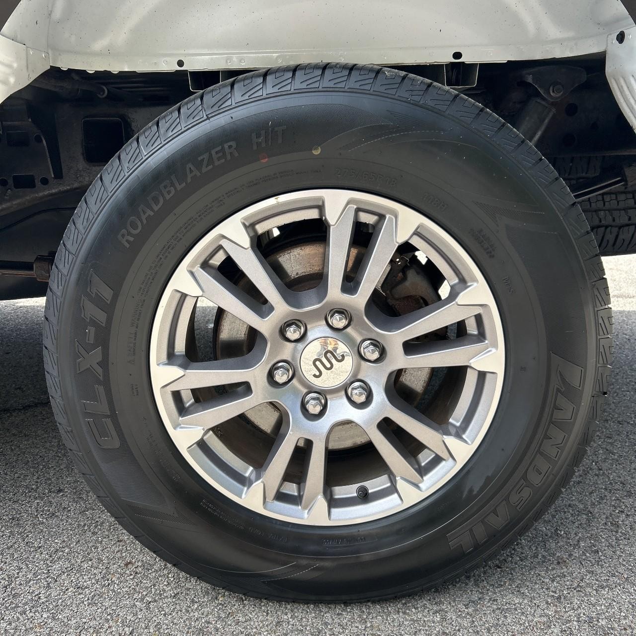 Ford F-150 Vehicle Full-screen Gallery Image 9