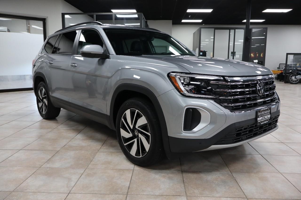 Volkswagen Atlas Vehicle Full-screen Gallery Image 7