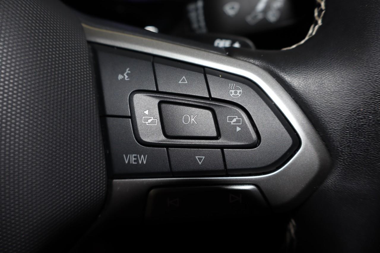 Volkswagen Atlas Vehicle Full-screen Gallery Image 17