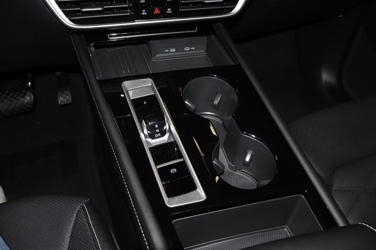 Volkswagen Atlas Vehicle Full-screen Gallery Image 22
