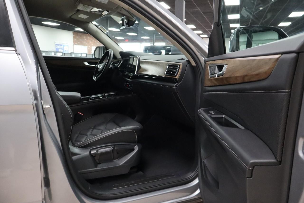 Volkswagen Atlas Vehicle Full-screen Gallery Image 39