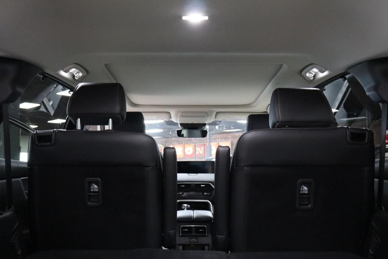 Mazda CX-90 Vehicle Full-screen Gallery Image 29