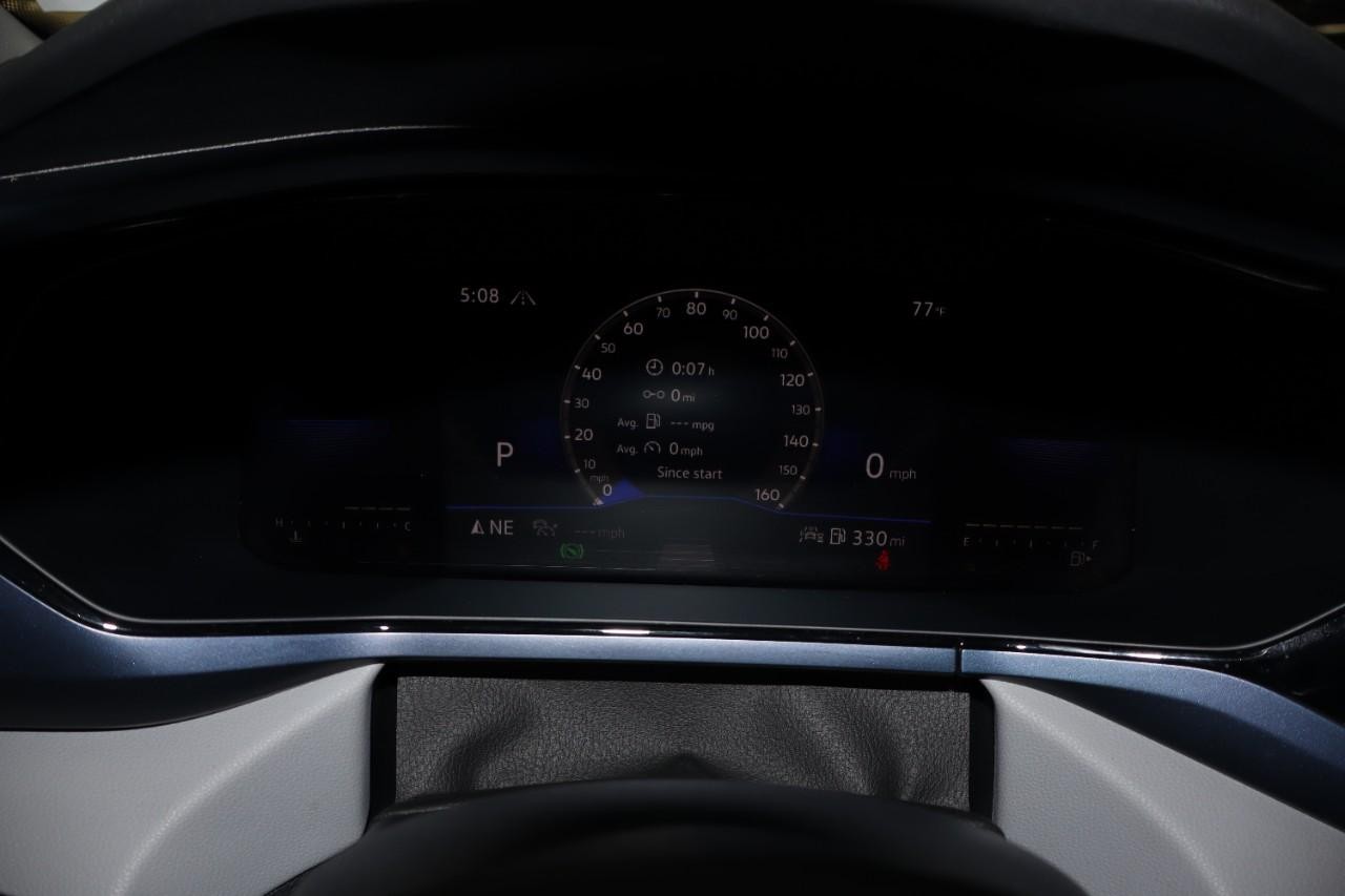 Volkswagen Taos Vehicle Full-screen Gallery Image 14