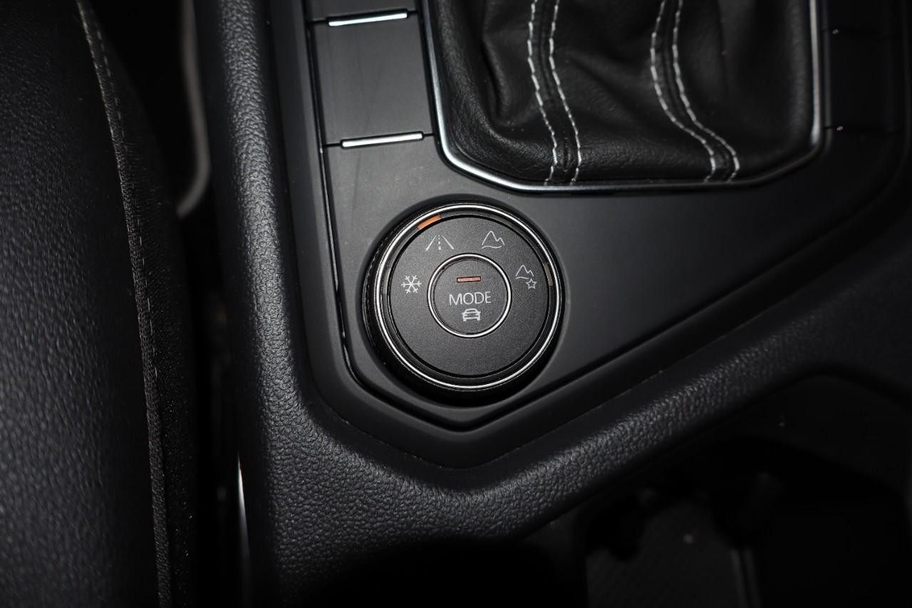 Volkswagen Taos Vehicle Full-screen Gallery Image 17