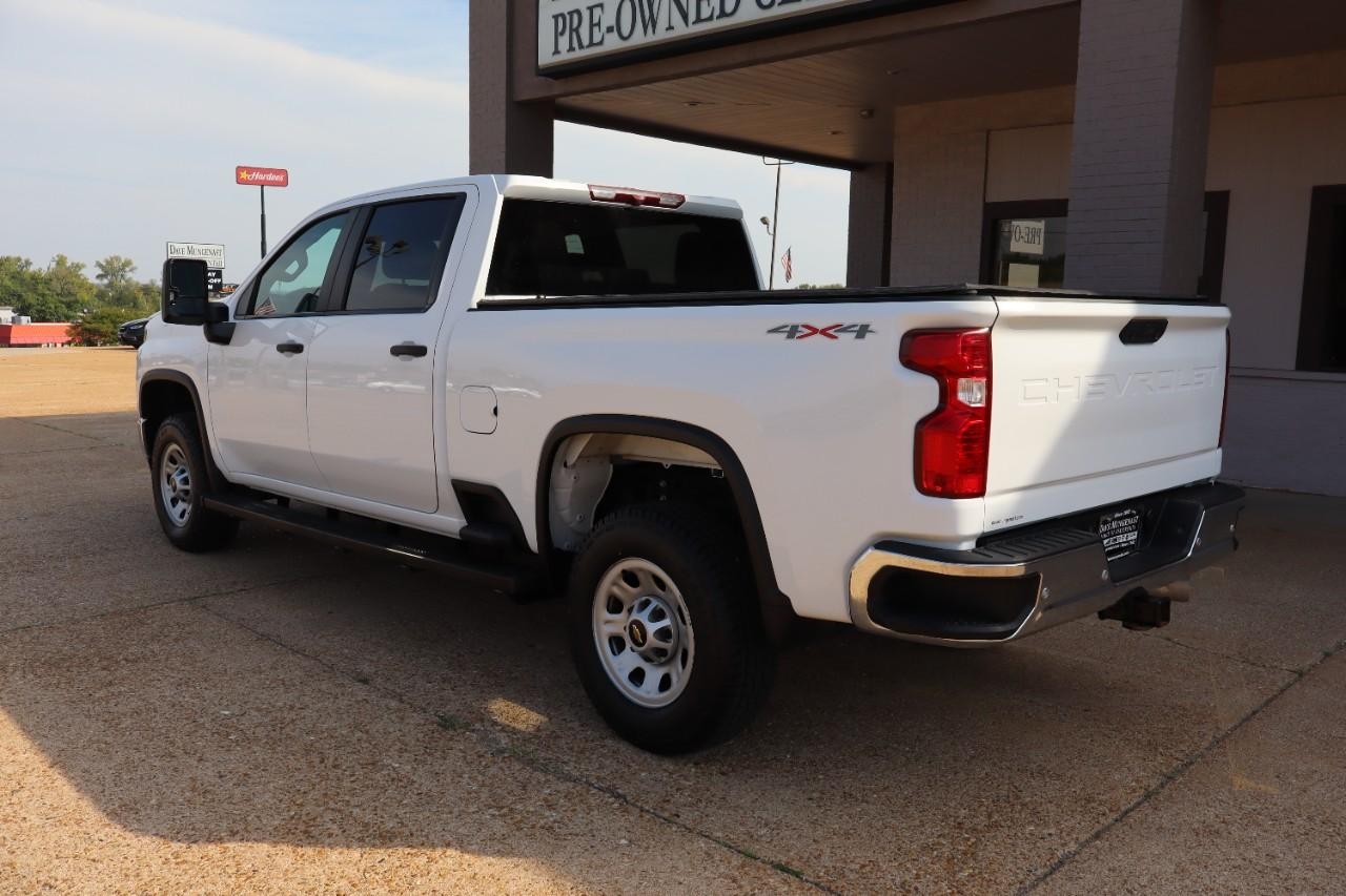 Chevrolet Silverado 3500HD Vehicle Full-screen Gallery Image 03