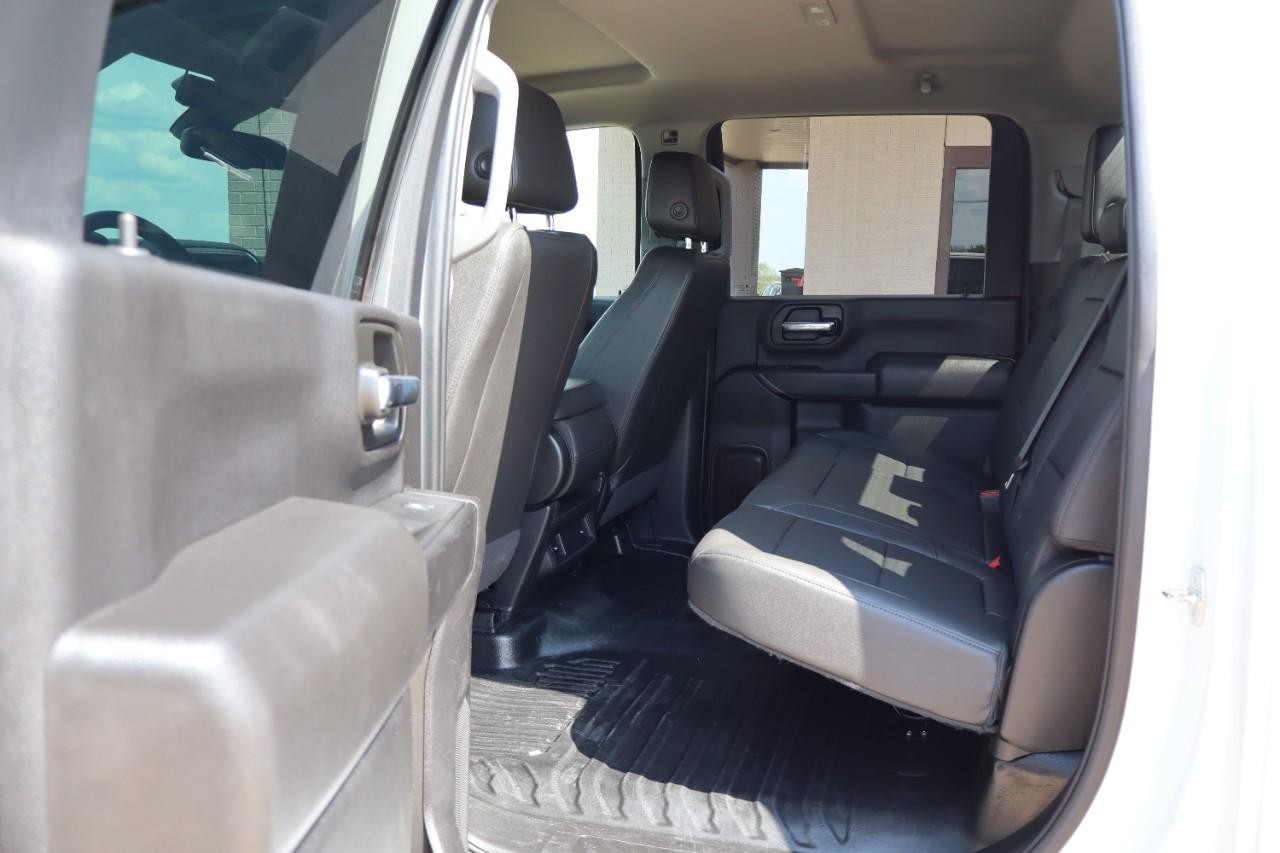 Chevrolet Silverado 3500HD Vehicle Full-screen Gallery Image 23