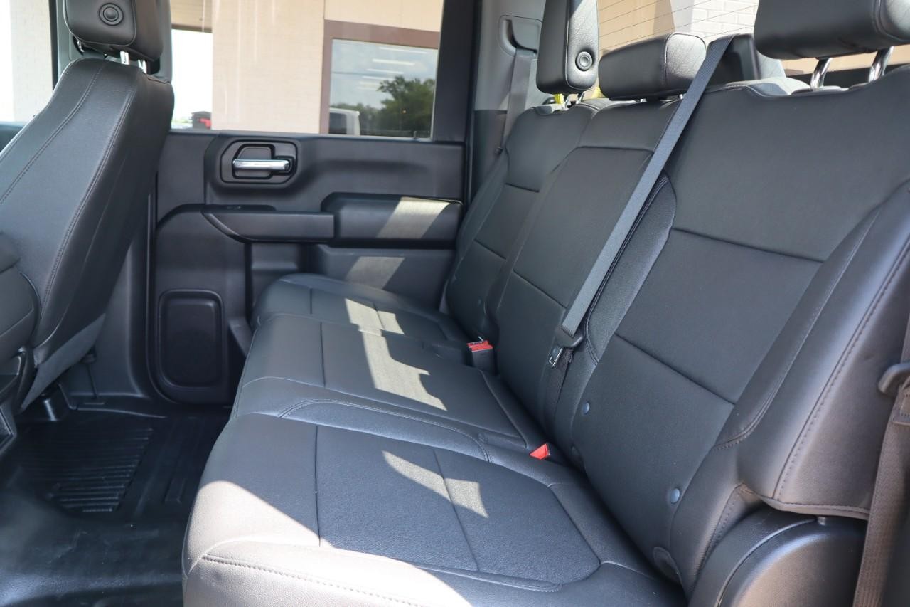 Chevrolet Silverado 3500HD Vehicle Full-screen Gallery Image 24