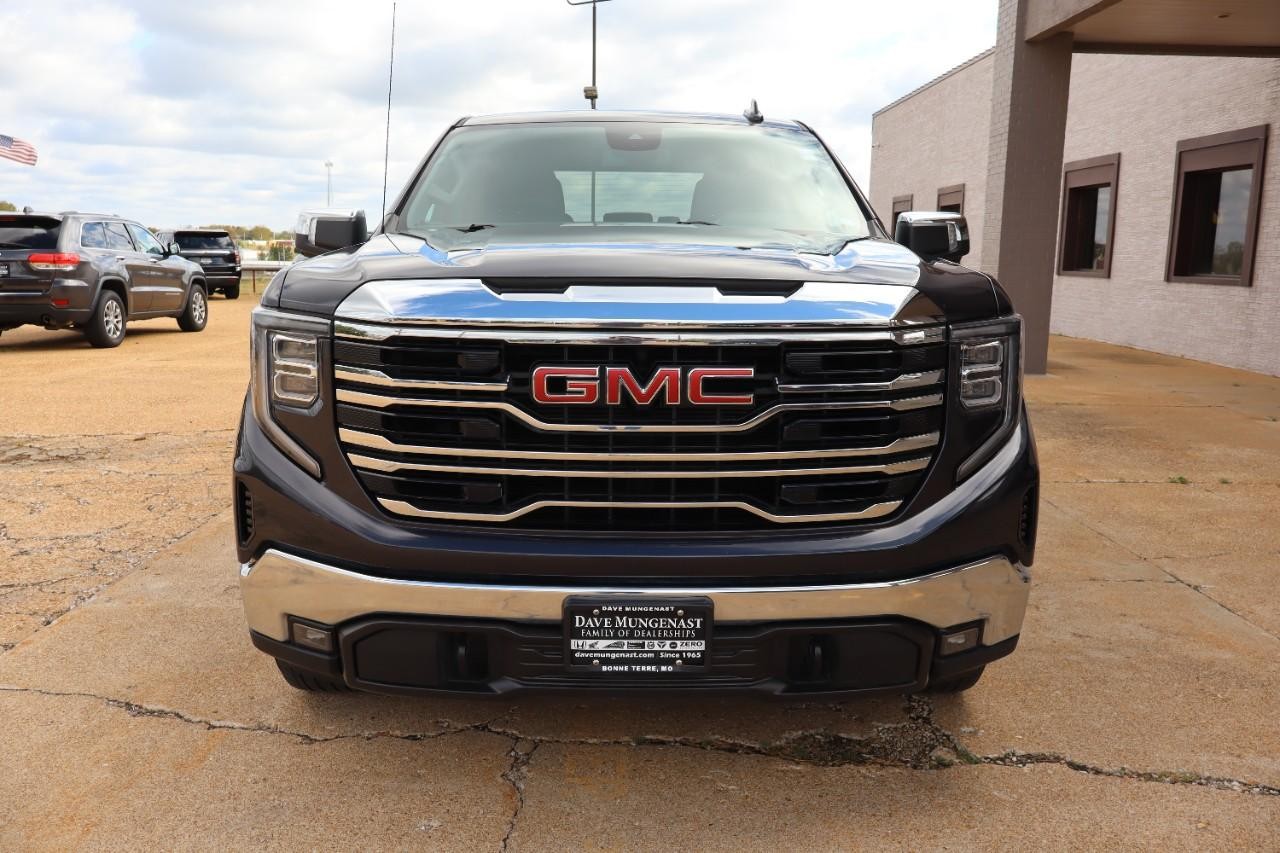 GMC Sierra 1500 Vehicle Full-screen Gallery Image 3
