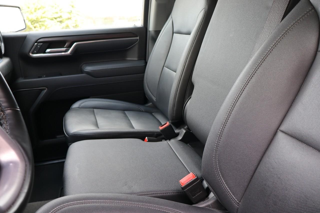 GMC Sierra 1500 Vehicle Full-screen Gallery Image 14