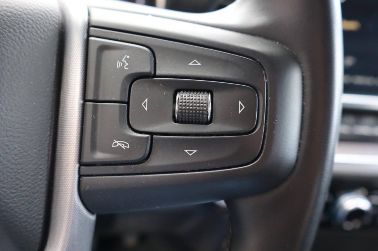 GMC Sierra 1500 Vehicle Full-screen Gallery Image 18