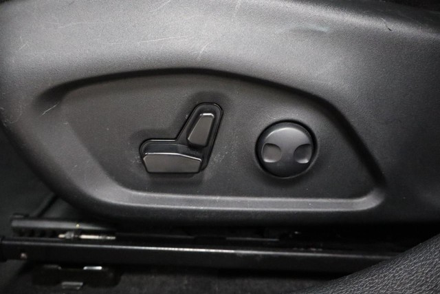 Jeep Compass Vehicle Full-screen Gallery Image 10