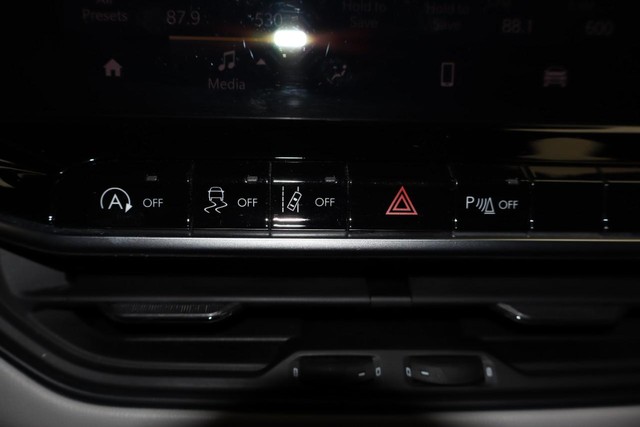 Jeep Compass Vehicle Full-screen Gallery Image 18