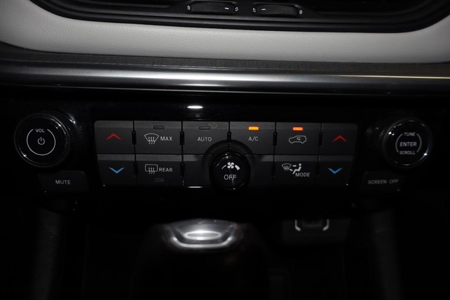 Jeep Compass Vehicle Full-screen Gallery Image 19