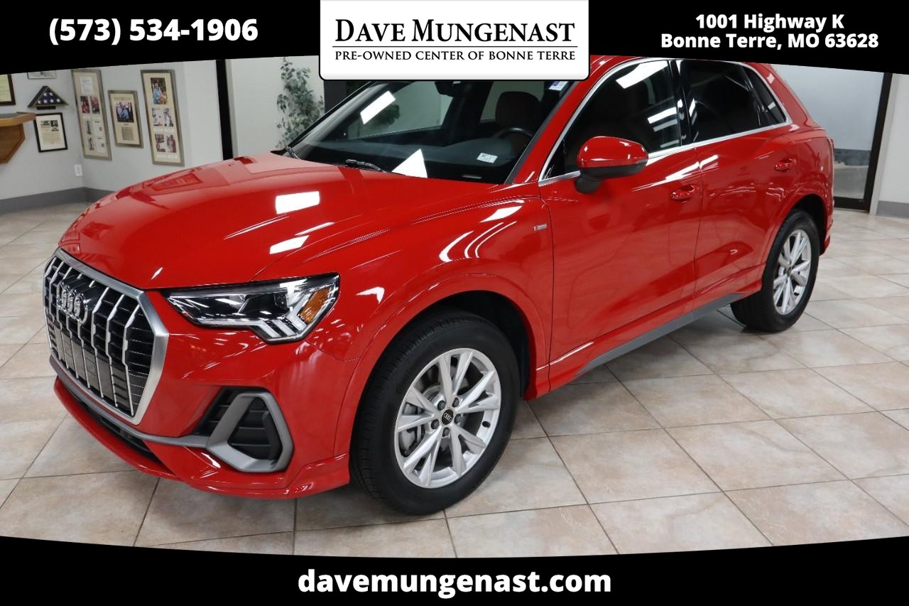 Audi Q3 Vehicle Full-screen Gallery Image 01