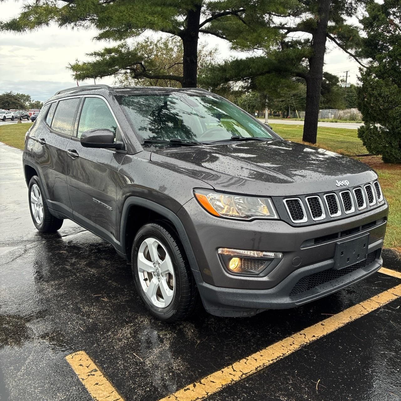 Jeep Compass Vehicle Full-screen Gallery Image 7