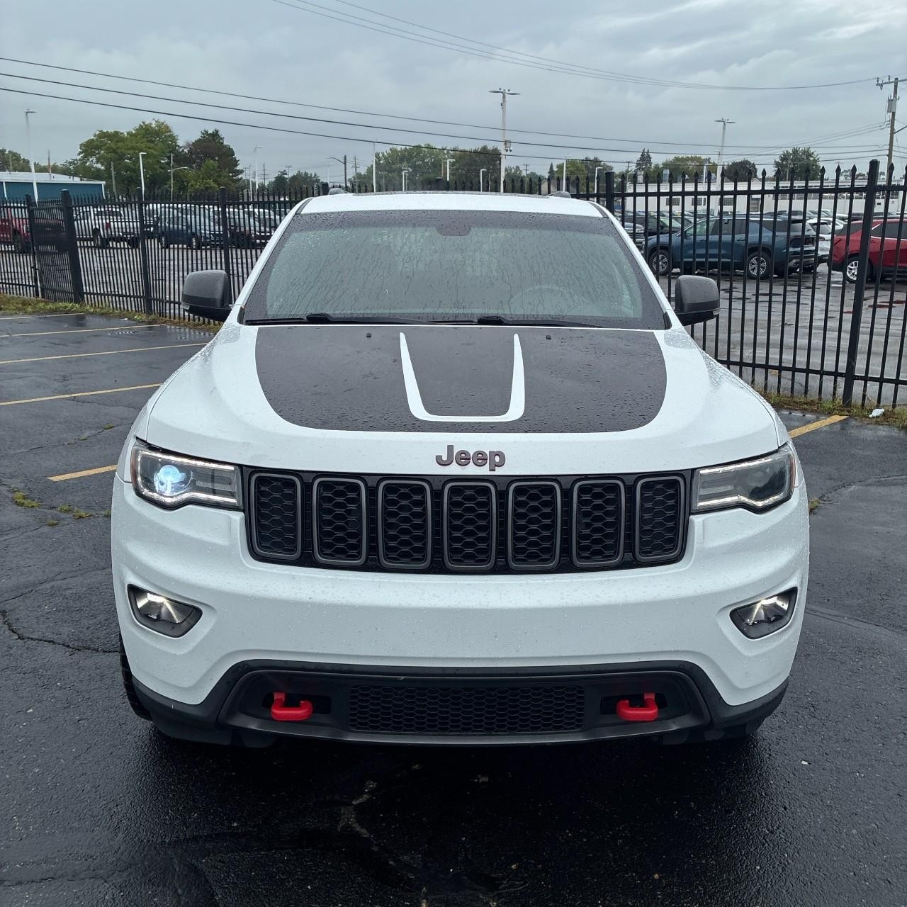 Jeep Grand Cherokee Vehicle Full-screen Gallery Image 6