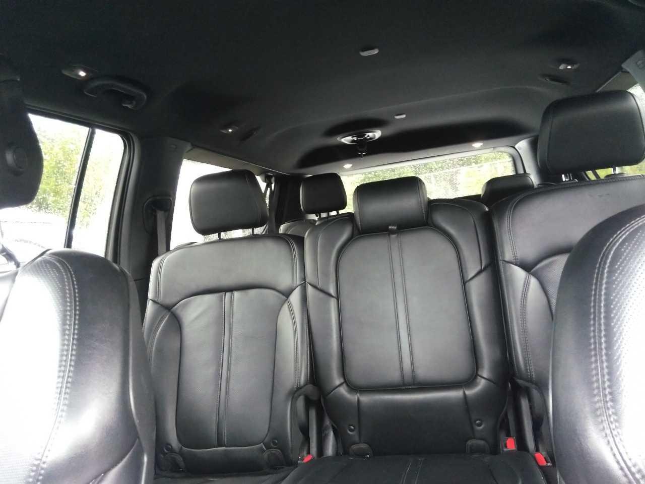 Jeep Wagoneer L Vehicle Full-screen Gallery Image 6