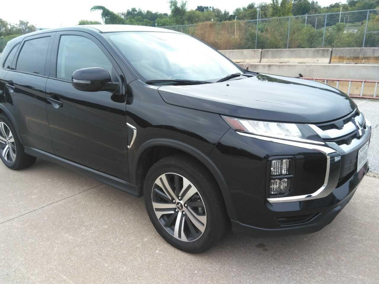 Mitsubishi Outlander Sport Vehicle Full-screen Gallery Image 4