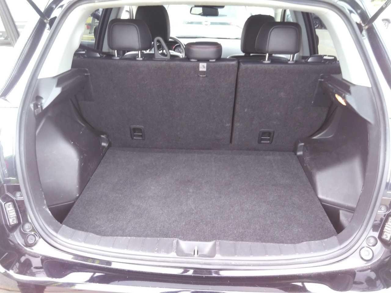 Mitsubishi Outlander Sport Vehicle Full-screen Gallery Image 8