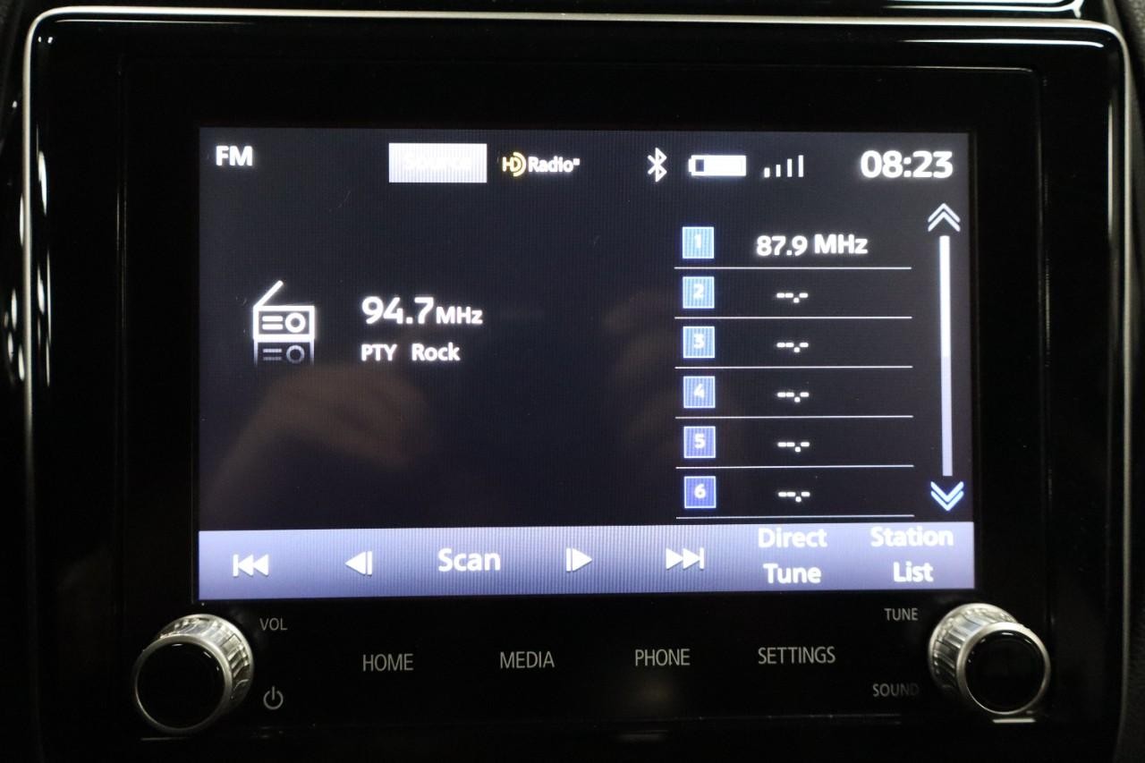 Mitsubishi Outlander Sport Vehicle Full-screen Gallery Image 18