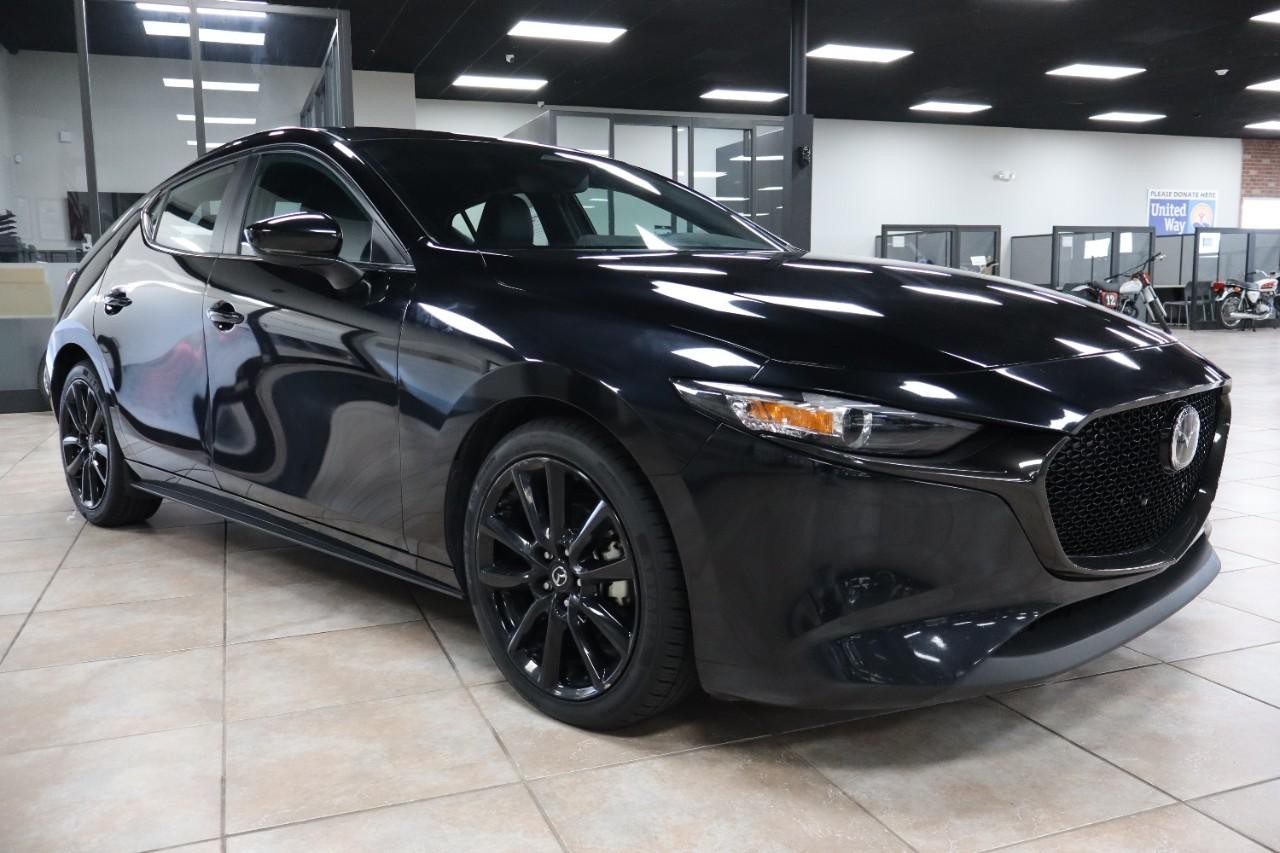 Mazda Mazda3 Hatchback Vehicle Full-screen Gallery Image 8