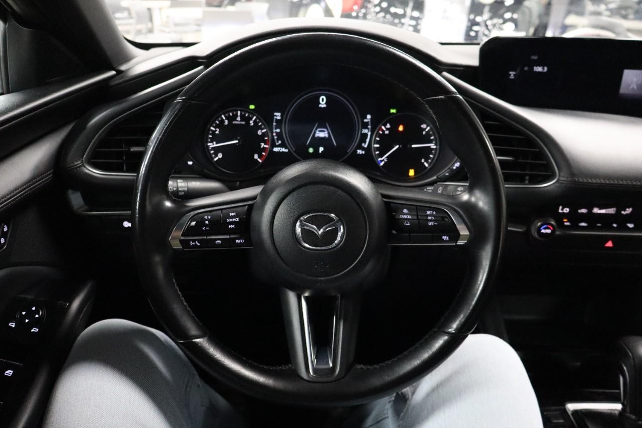 Mazda Mazda3 Hatchback Vehicle Full-screen Gallery Image 14