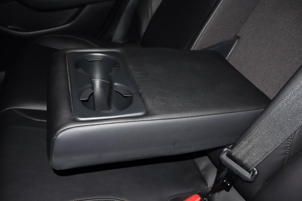 Mazda Mazda3 Hatchback Vehicle Full-screen Gallery Image 22